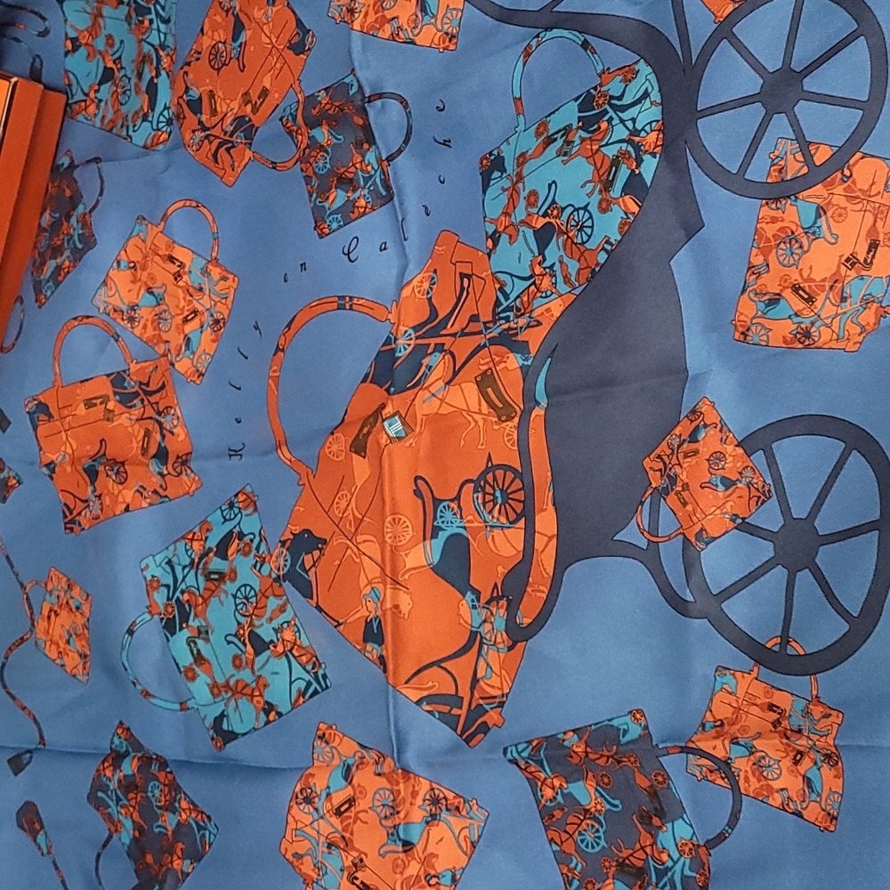 Hermès Kelly scarves - Picture 4 of 5